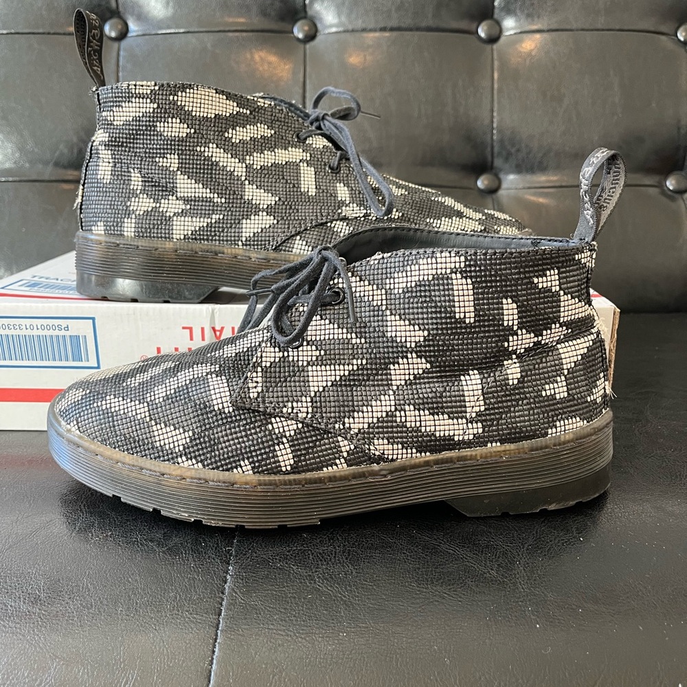Dr.‎ Martens Daytona Black White Pattern Boots Women’s 7